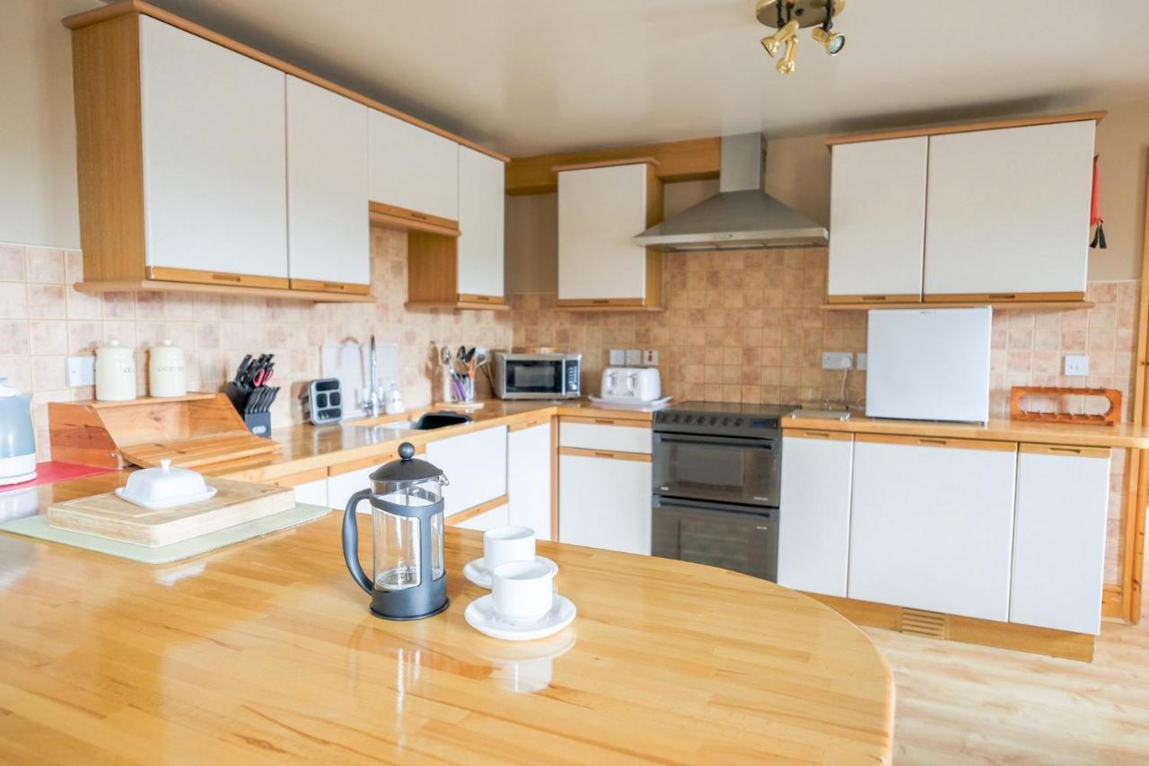 Henblas Holiday Cottages Аберґеле Екстер'єр фото